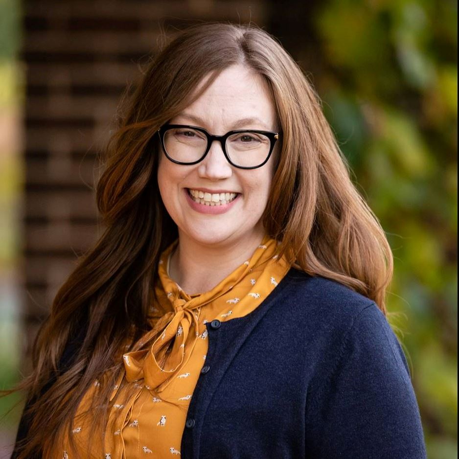 lindsay-matts-benson-headshot